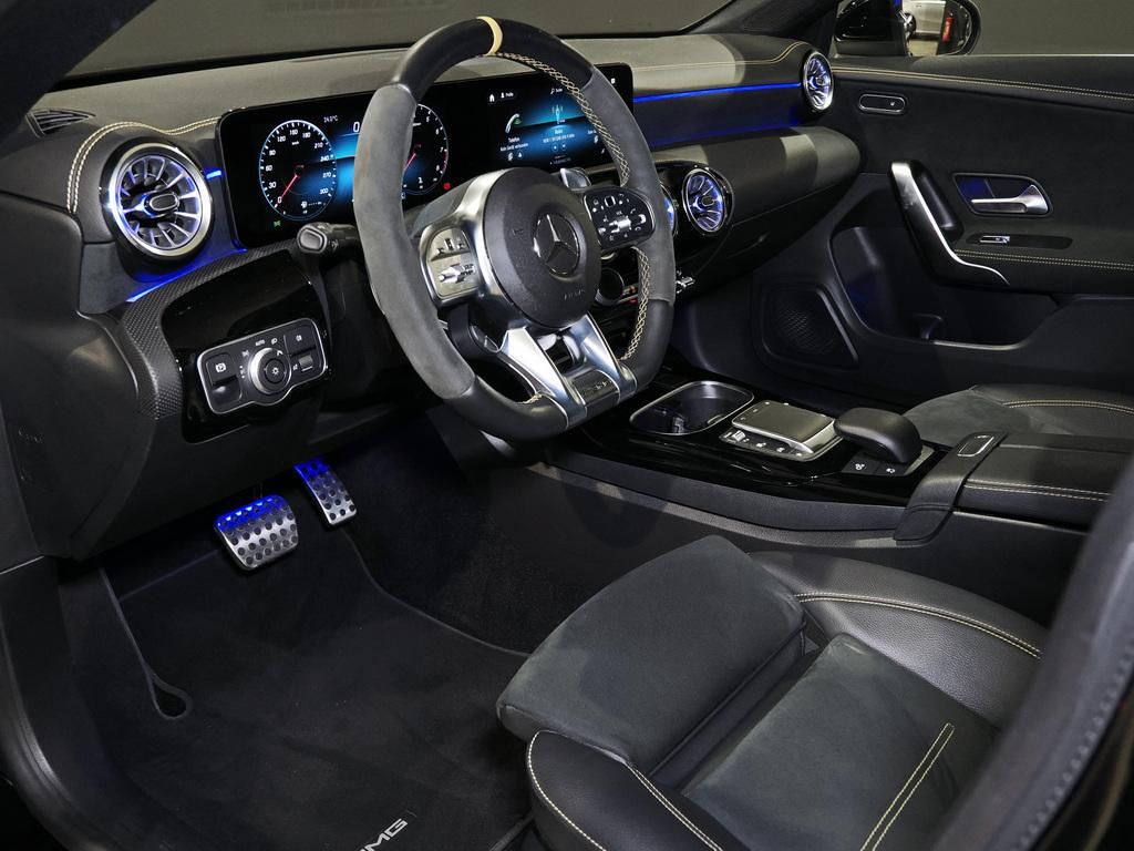 Mercedes-Benz CLA 45 AMG 2023 г. Чёрный, пробег 34626 км