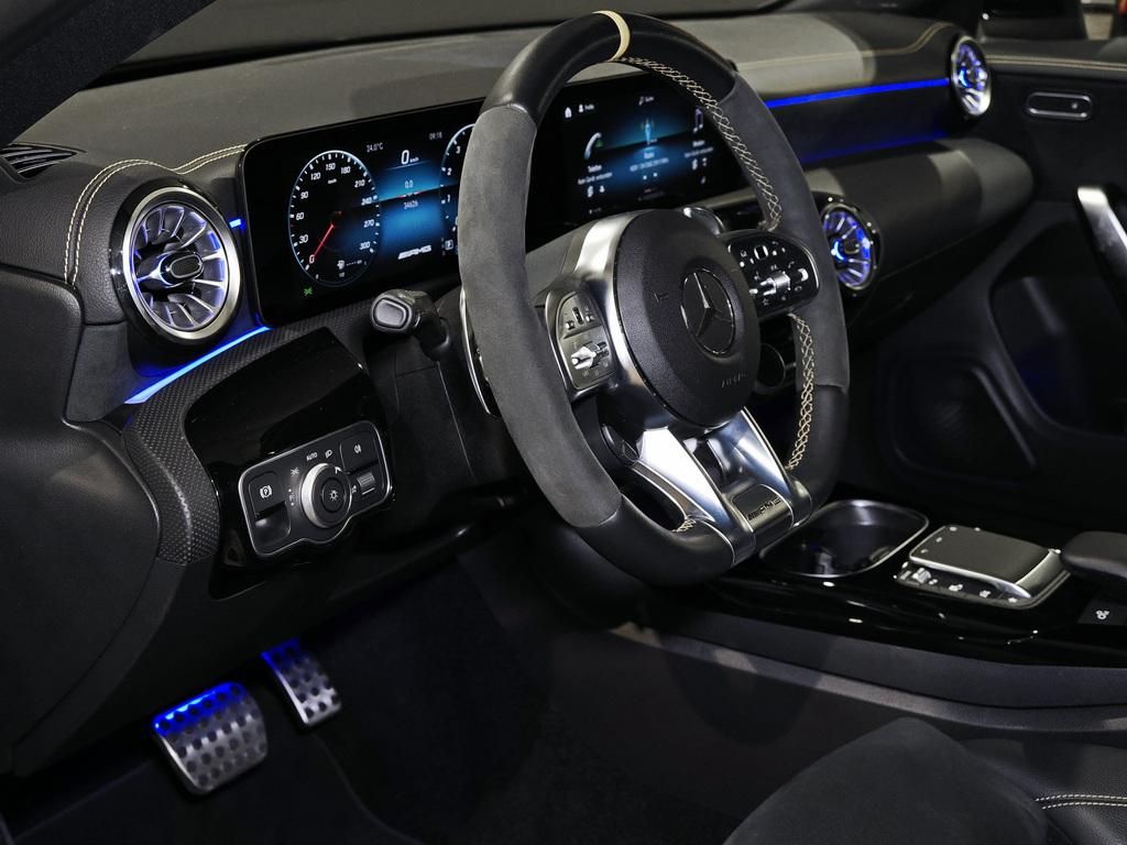 Mercedes-Benz CLA 45 AMG 2023 г. Чёрный, пробег 34626 км