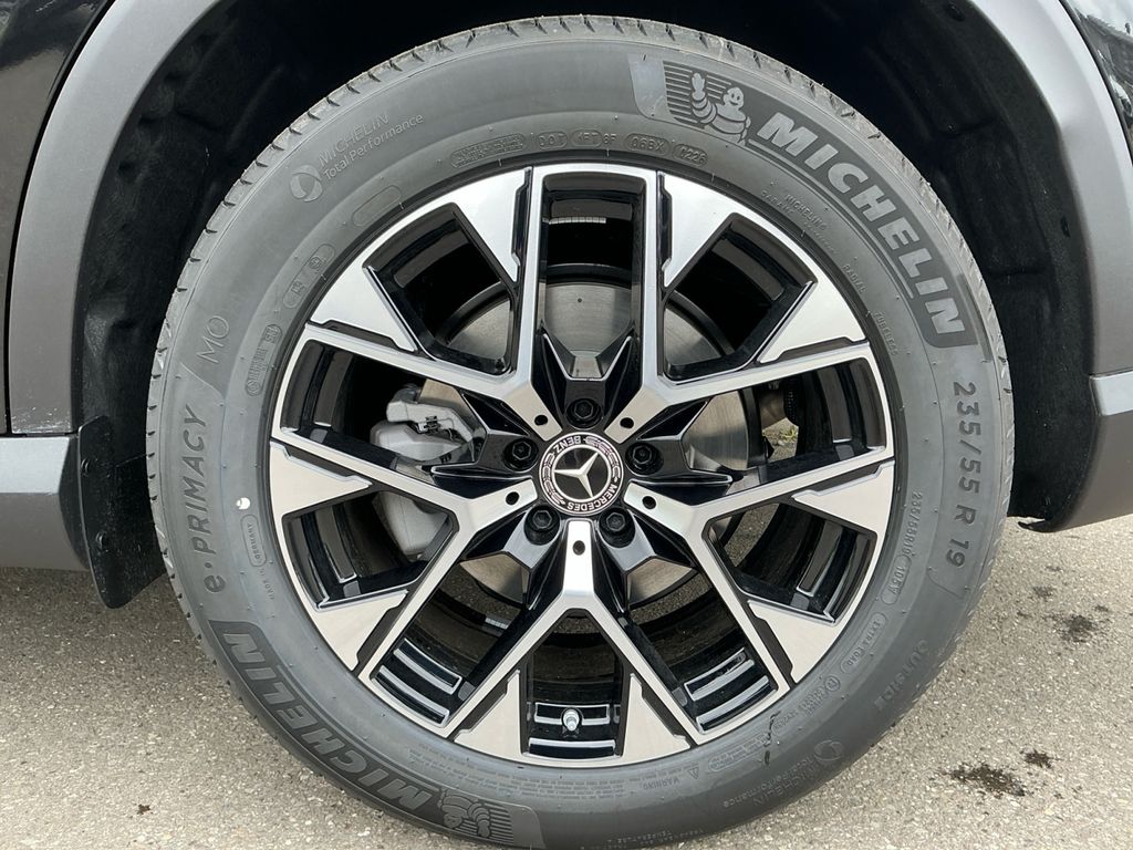 Mercedes-Benz GLC 200 2026 г. Чёрный, пробег 9900 км