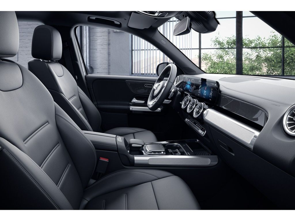 Mercedes-Benz GLB 220 2023 г. Серый, пробег 55449 км