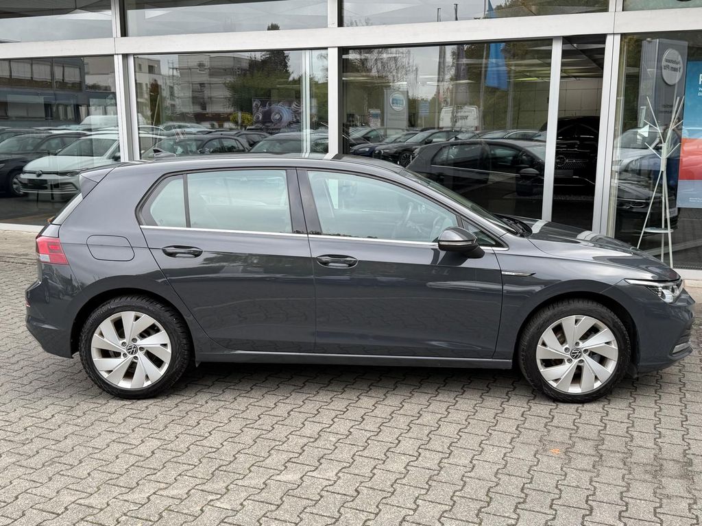 Volkswagen Golf 2024 г. Серый, пробег 26517 км