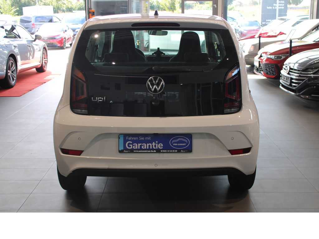 Volkswagen up! 2023 г. Белый, пробег 23950 км