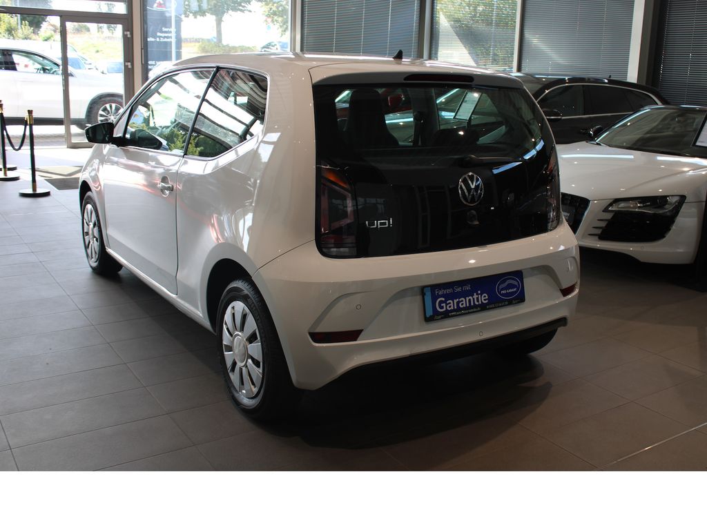 Volkswagen up! 2023 г. Белый, пробег 23950 км