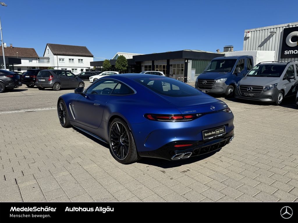 Mercedes-Benz AMG GT 2024 г. Синий, пробег 15100 км