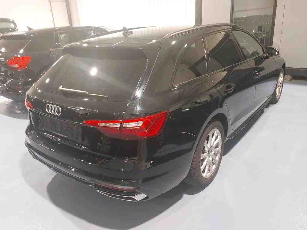 Audi A4 2023 г. Чёрный, пробег 54000 км