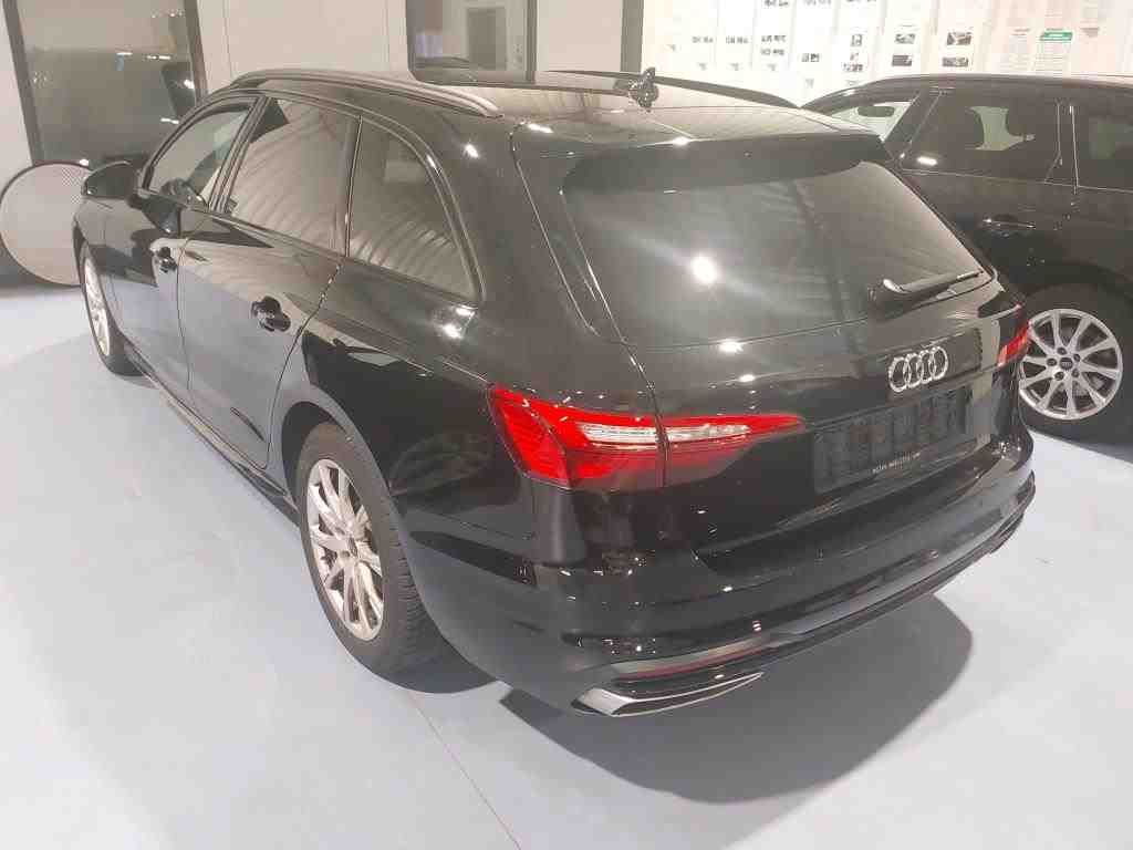 Audi A4 2023 г. Чёрный, пробег 54000 км
