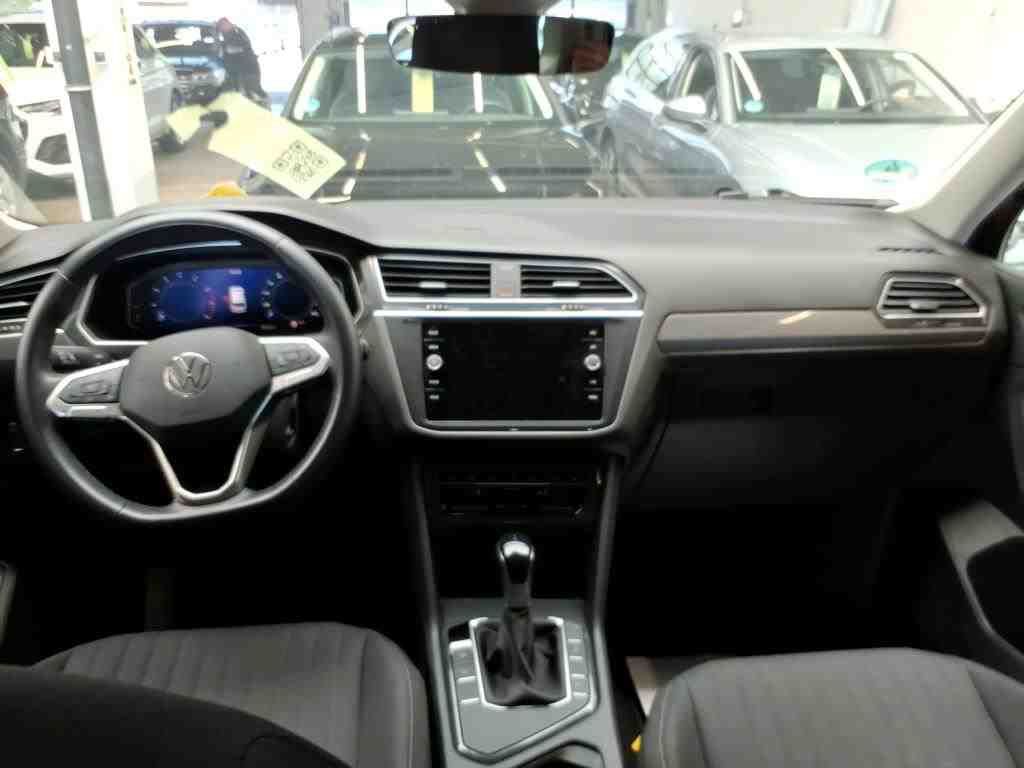 Volkswagen TIGUAN ALLSPACE 2025 г. Чёрный, пробег 39700 км
