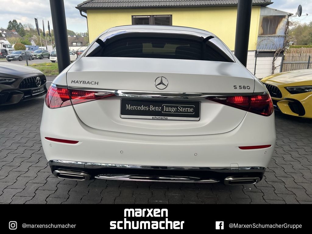 Mercedes-Benz S 580 2023 г. Белый, пробег 10330 км