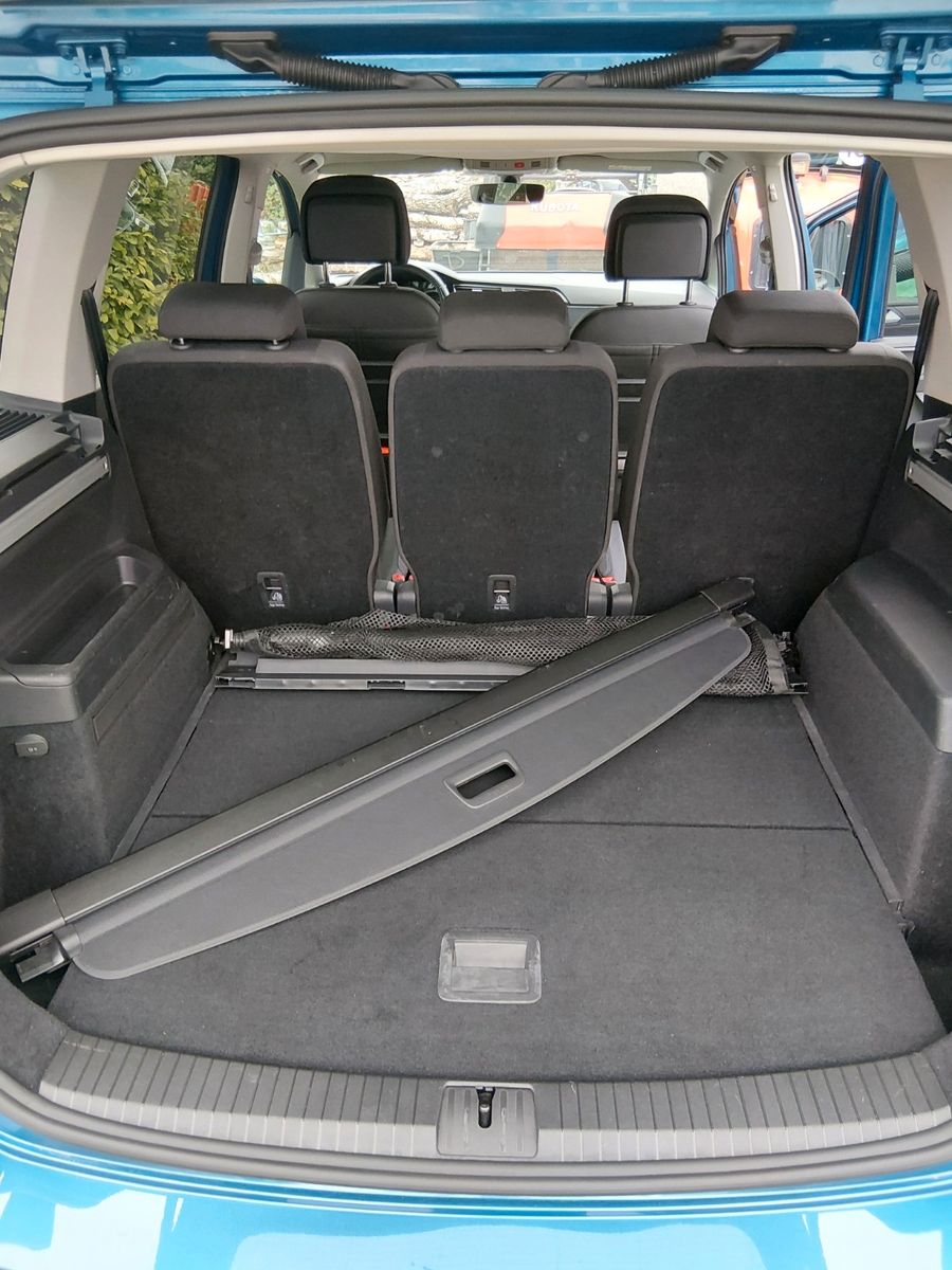 Volkswagen Touran 2021 г. Синий, пробег 39500 км