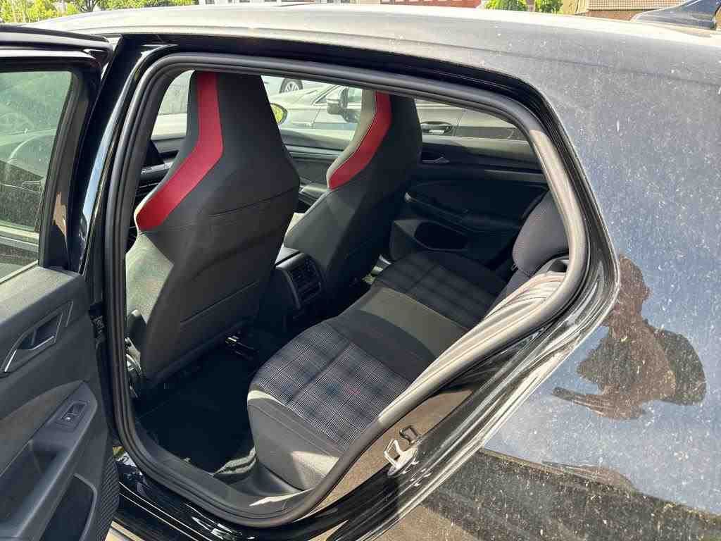 Volkswagen Golf 2024 г. Чёрный, пробег 41300 км