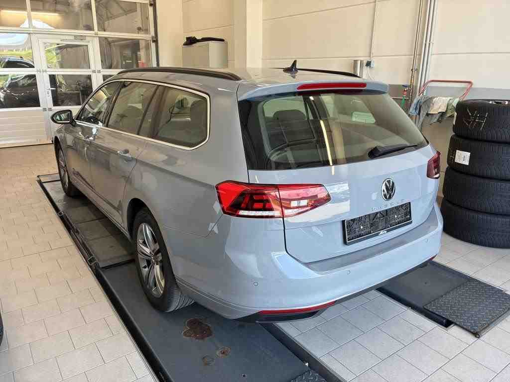 Volkswagen PASSAT VARIANT 2023 г. Серый, пробег 27500 км