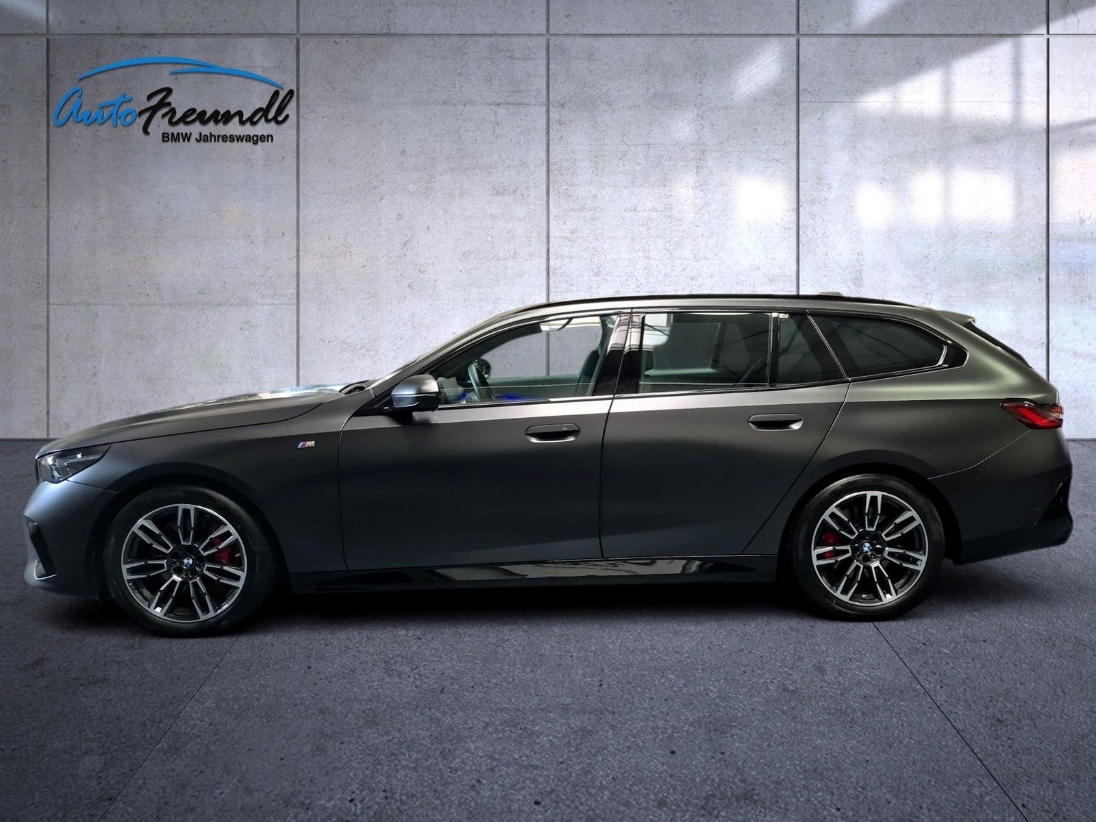 BMW 540 2025 г. Серый, пробег 38900 км