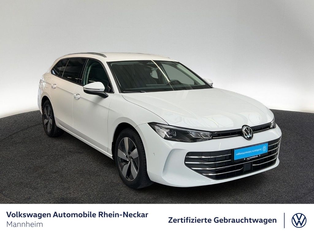 Volkswagen PASSAT VARIANT 2024 г. Белый, пробег 34079 км