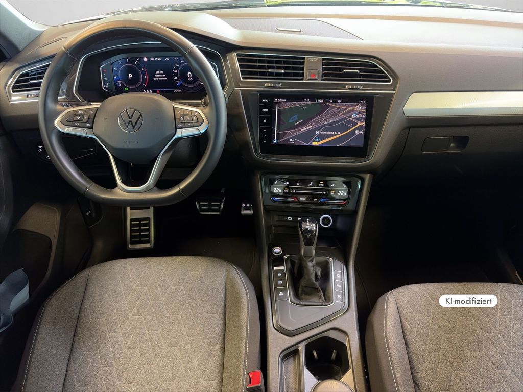 Volkswagen Tiguan 2023 г. Чёрный, пробег 57661 км