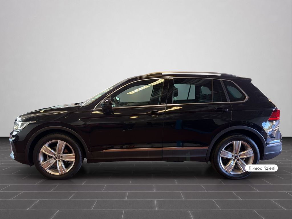 Volkswagen Tiguan 2023 г. Чёрный, пробег 57661 км
