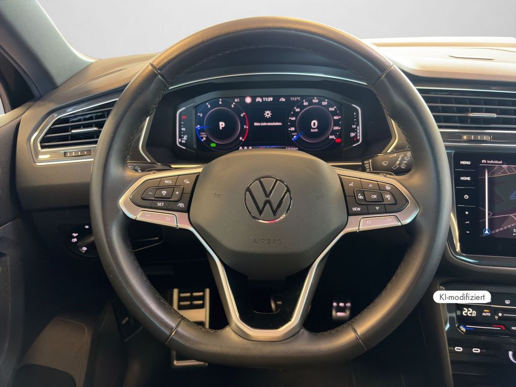 Volkswagen Tiguan 2023 г. Чёрный, пробег 57661 км