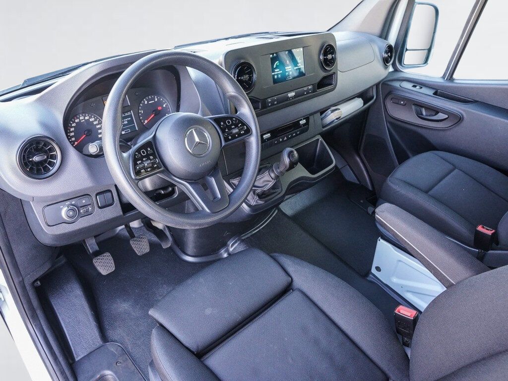 Mercedes-Benz SPRINTER 2021 г. Белый, пробег 55518 км