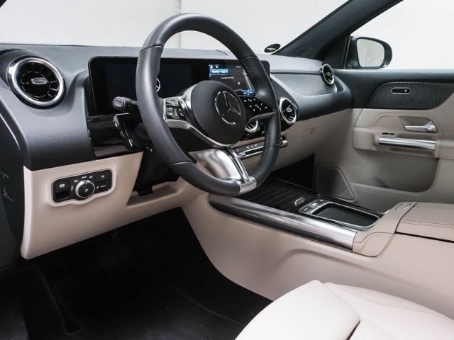 Mercedes-Benz GLA 220 2025 г. Чёрный, пробег 11000 км