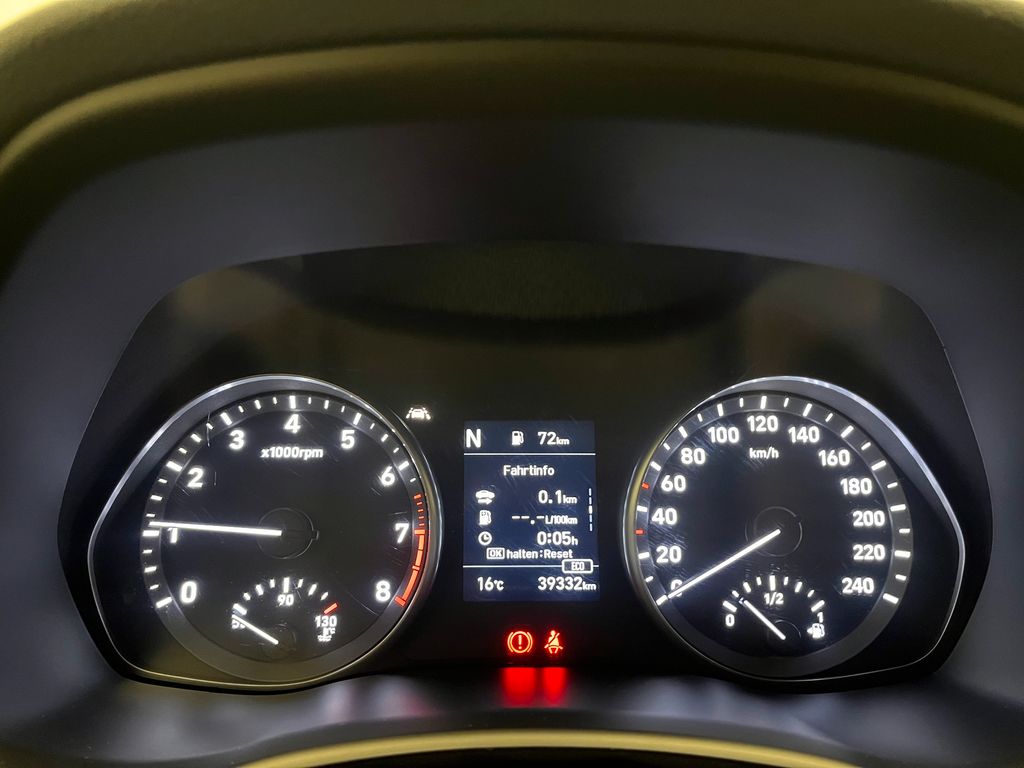 Hyundai i30 2022 г. Белый, пробег 39330 км
