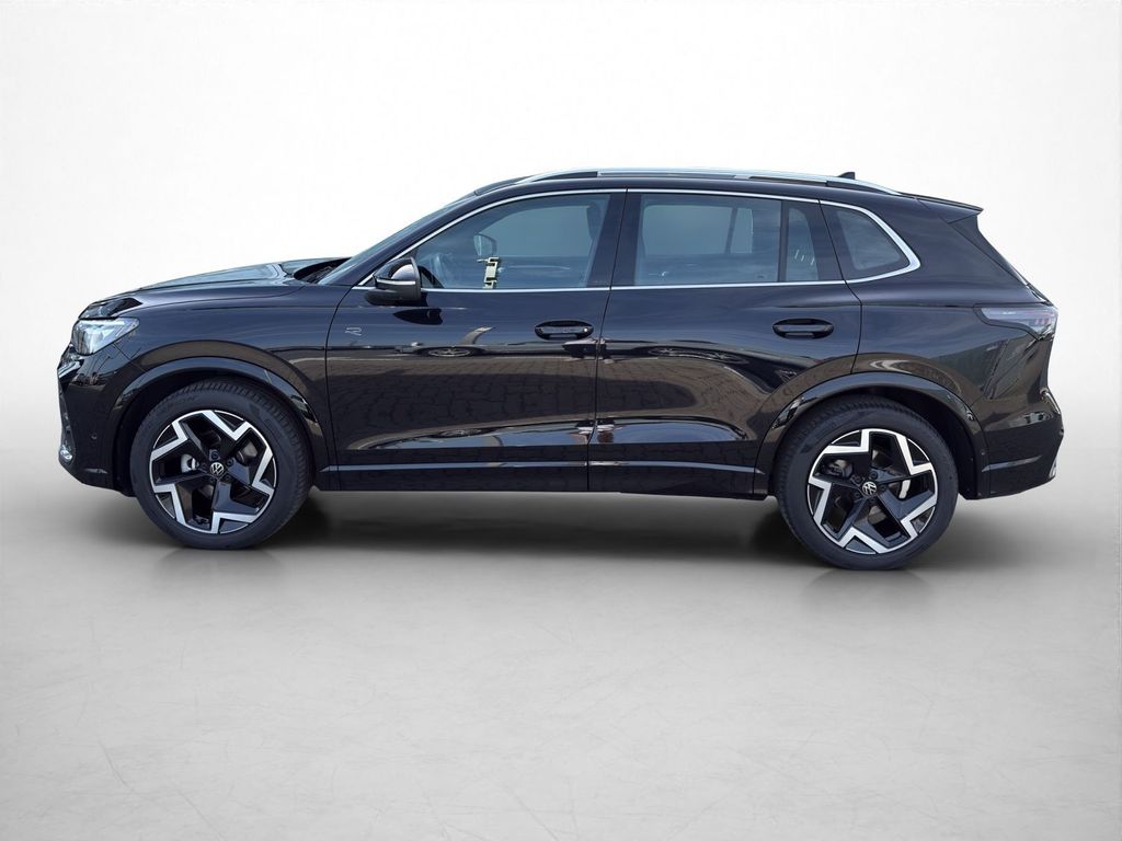 Volkswagen Tiguan 2024 г. Чёрный, пробег 32450 км