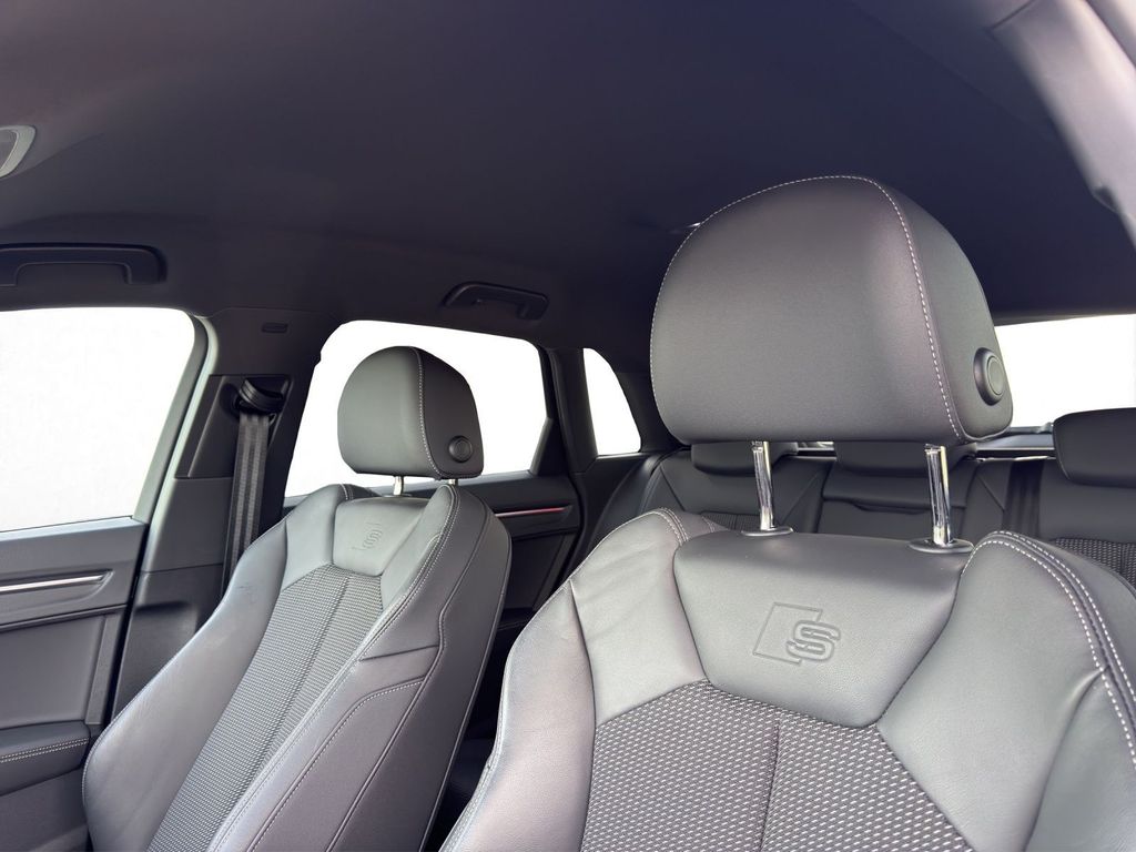Audi Q3 2024 г. Белый, пробег 32900 км