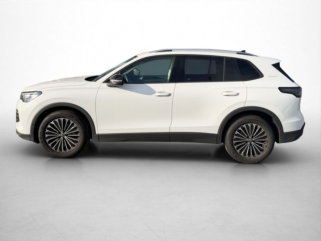 Volkswagen Tiguan 2026 г. Белый, пробег 26400 км
