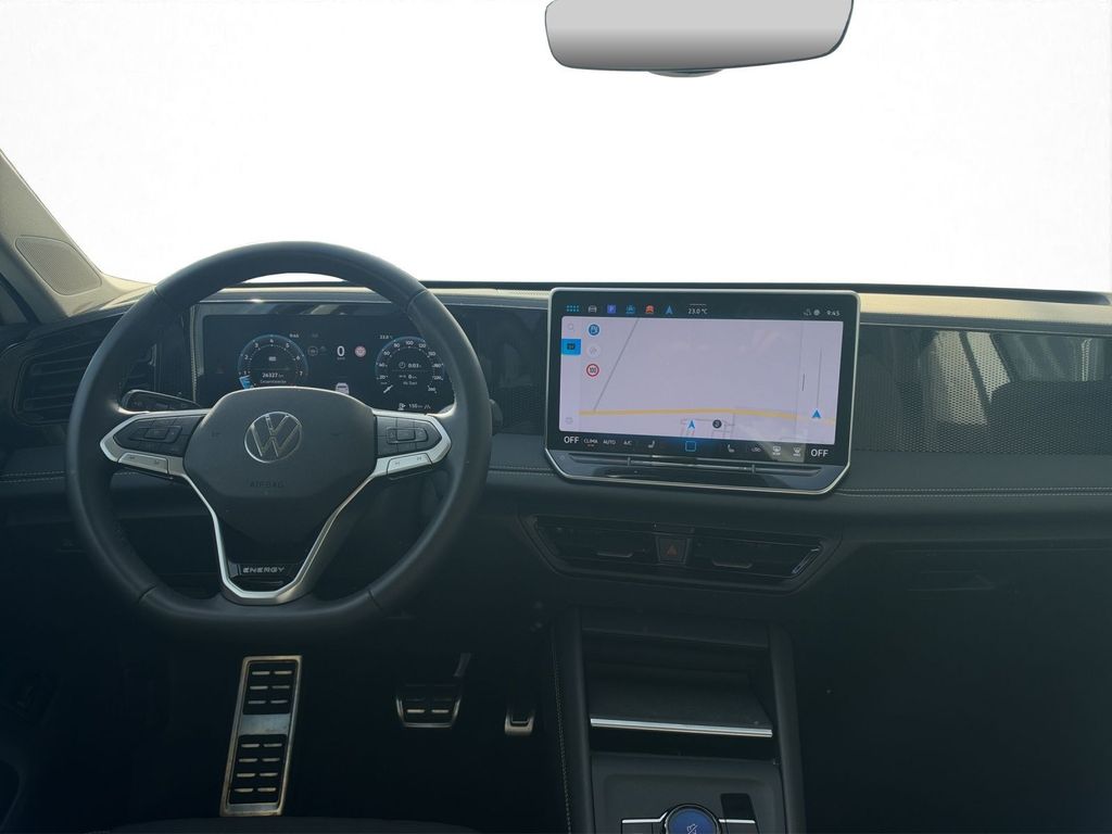 Volkswagen Tiguan 2026 г. Белый, пробег 26400 км