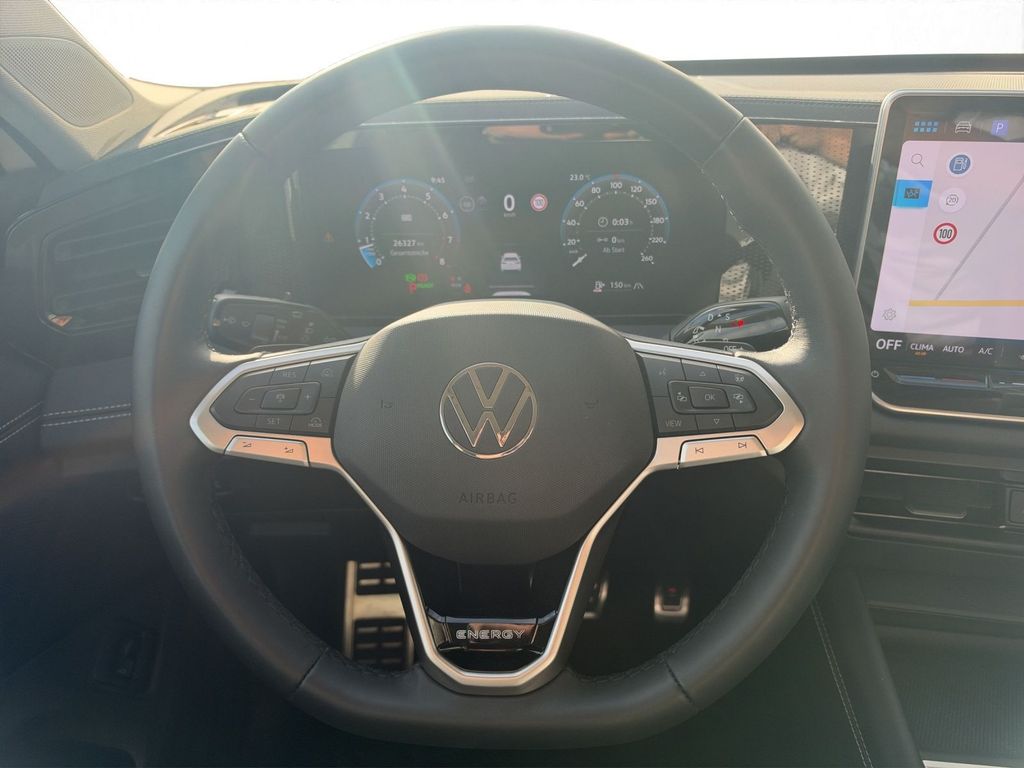 Volkswagen Tiguan 2026 г. Белый, пробег 26400 км