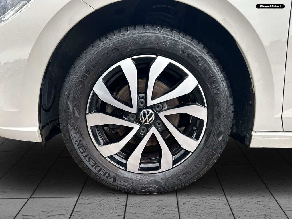 Volkswagen Polo 2023 г. Серый, пробег 57680 км