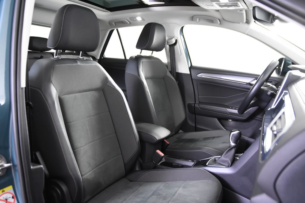 Volkswagen T-Roc 2022 г. Синий, пробег 56000 км