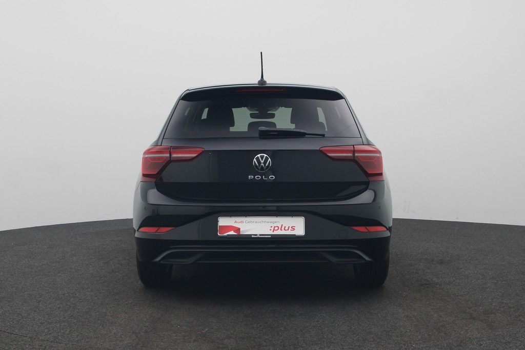 Volkswagen Polo 2023 г. Чёрный, пробег 42090 км