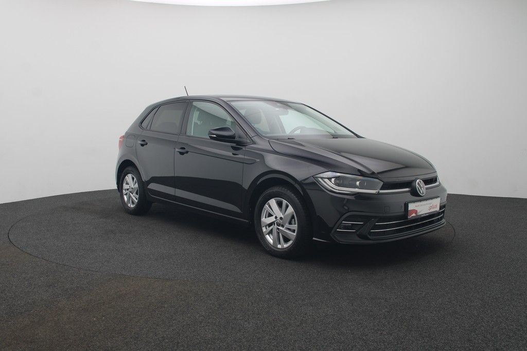 Volkswagen Polo 2023 г. Чёрный, пробег 42090 км