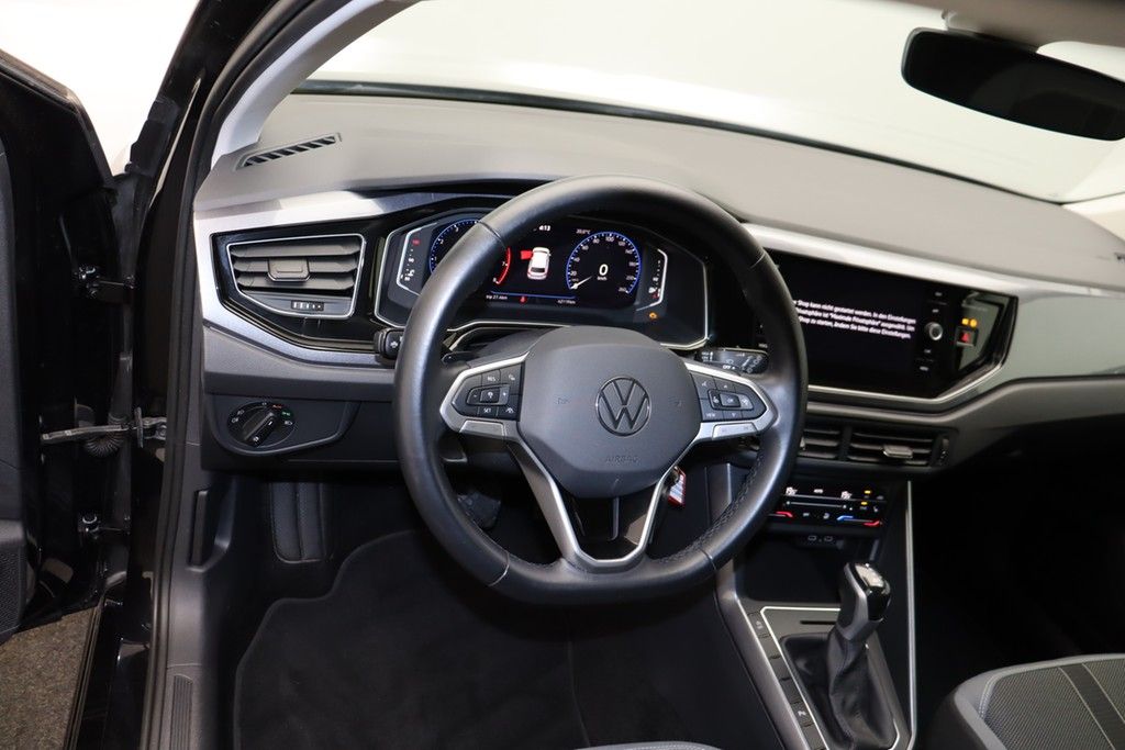 Volkswagen Polo 2023 г. Чёрный, пробег 42090 км