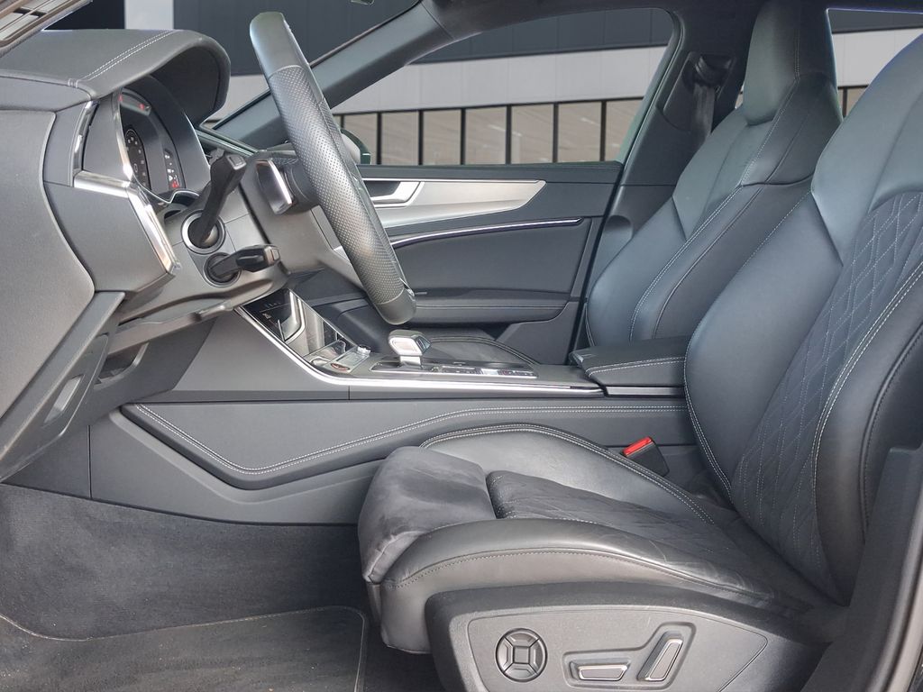 Audi S6 2023 г. Чёрный, пробег 40560 км