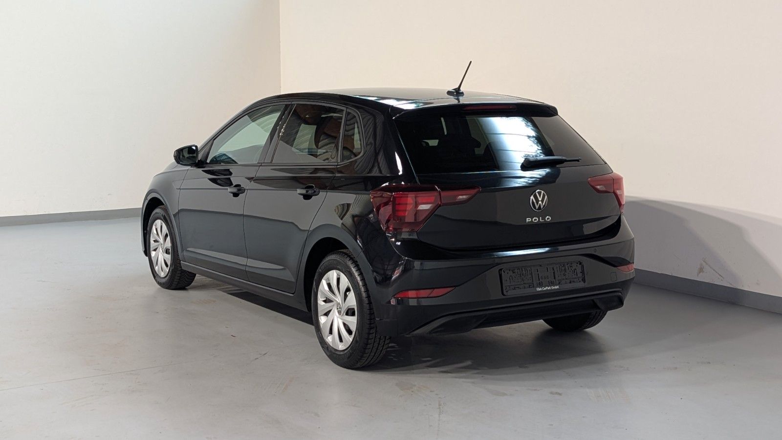 Volkswagen Polo 2023 г. Чёрный, пробег 46099 км