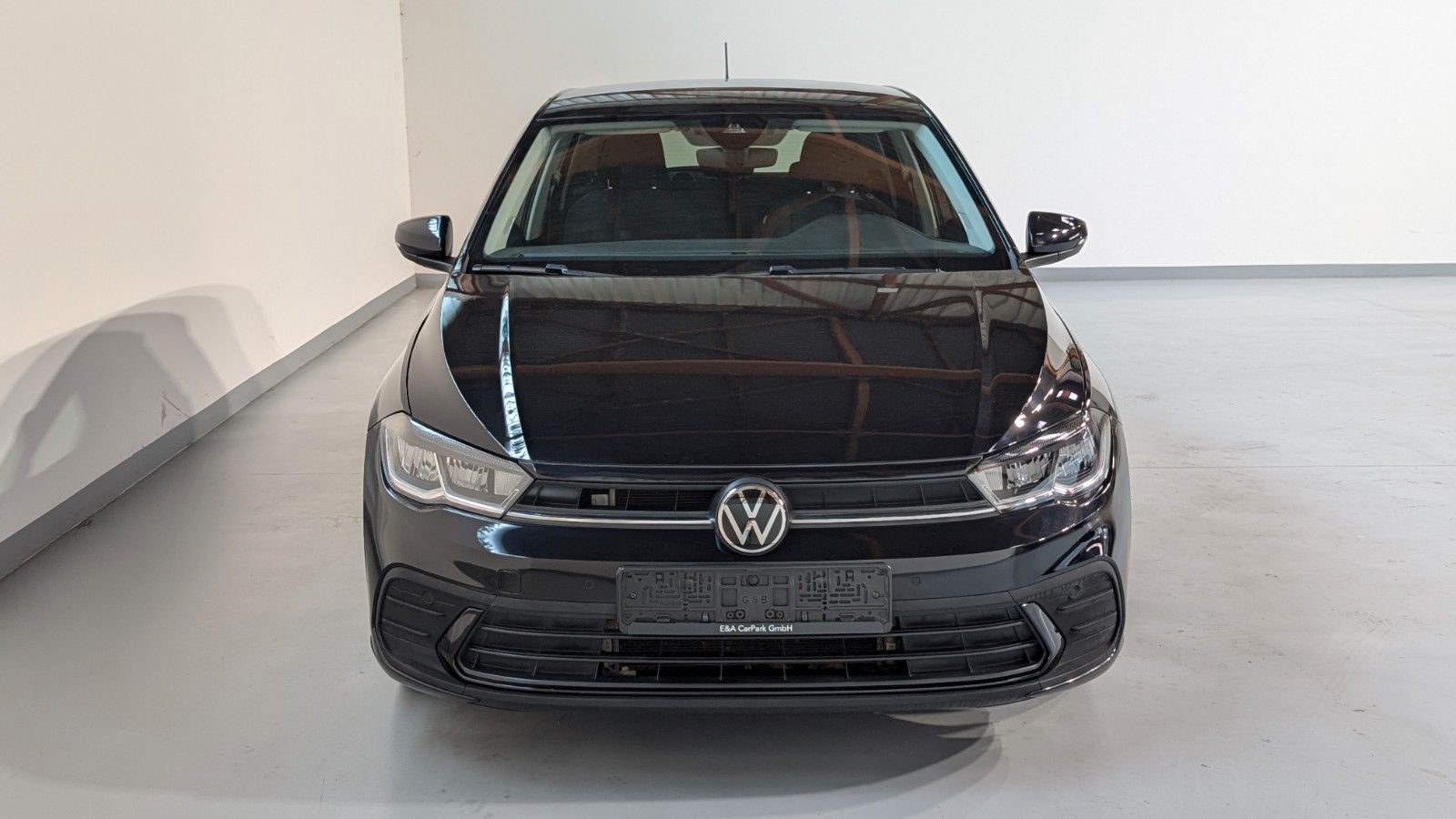 Volkswagen Polo 2023 г. Чёрный, пробег 46099 км