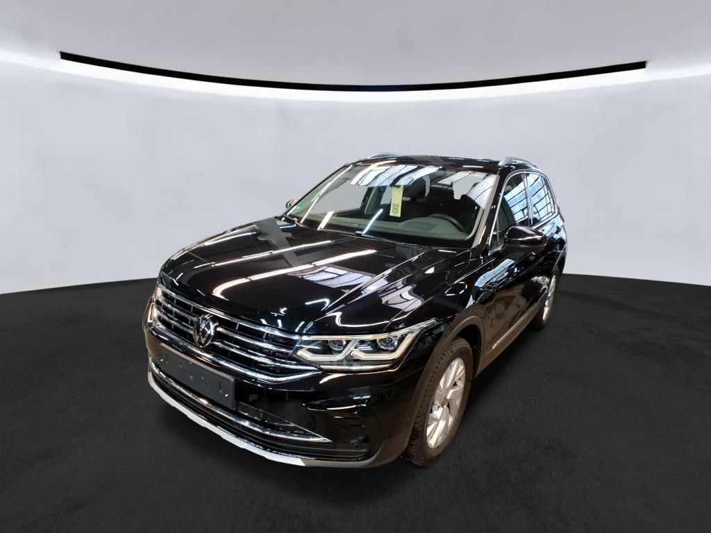 Volkswagen Tiguan 2023 г. Чёрный, пробег 44584 км