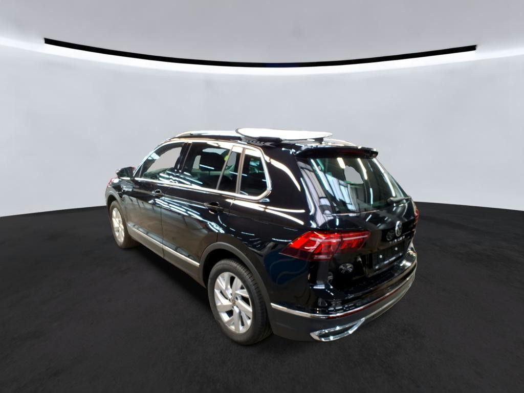 Volkswagen Tiguan 2023 г. Чёрный, пробег 44584 км