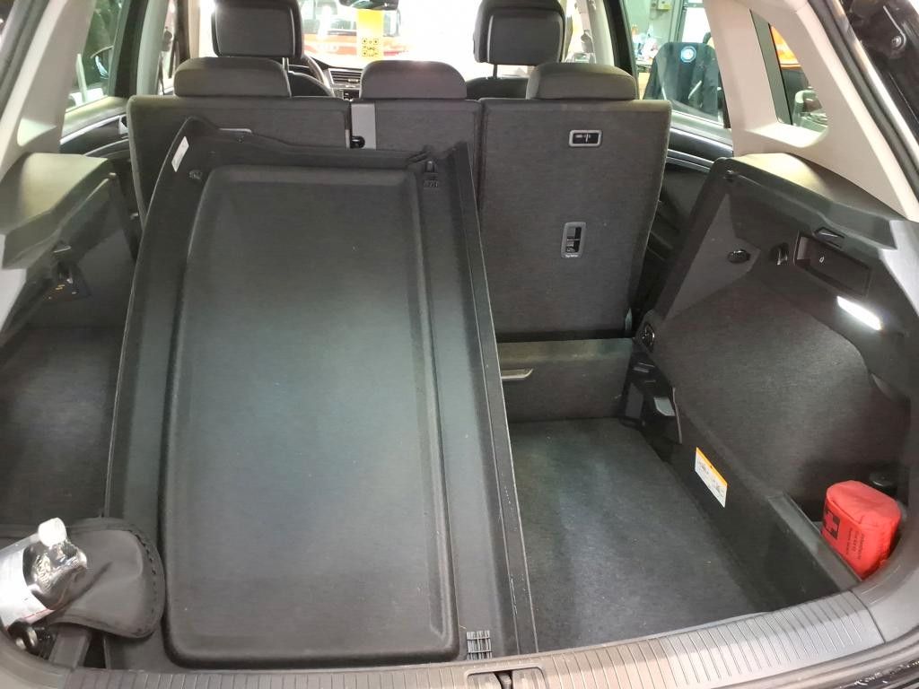 Volkswagen Tiguan 2023 г. Чёрный, пробег 44584 км