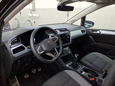 Volkswagen Touran 2026 г. Чёрный, пробег 25366 км