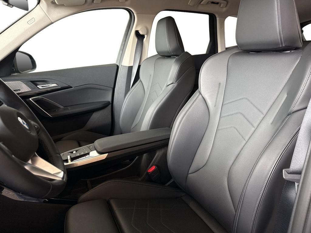 BMW X1 2025 г. Чёрный, пробег 40326 км