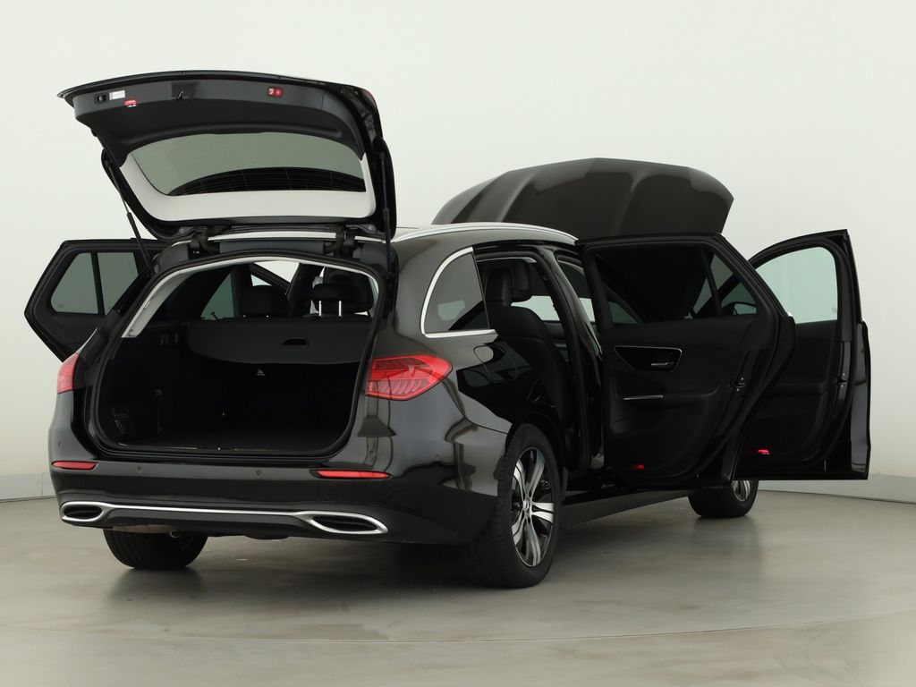 Mercedes-Benz C 200 2023 г. Чёрный, пробег 43962 км