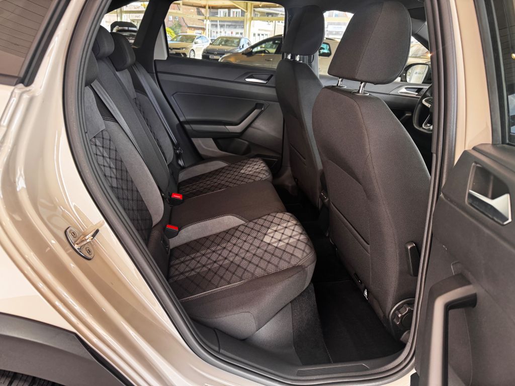 Volkswagen Taigo 2024 г. Серый, пробег 49820 км