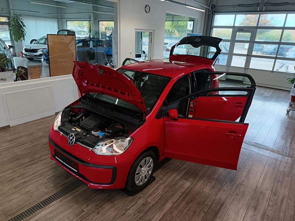 Volkswagen up! 2022 г. Красный, пробег 44597 км