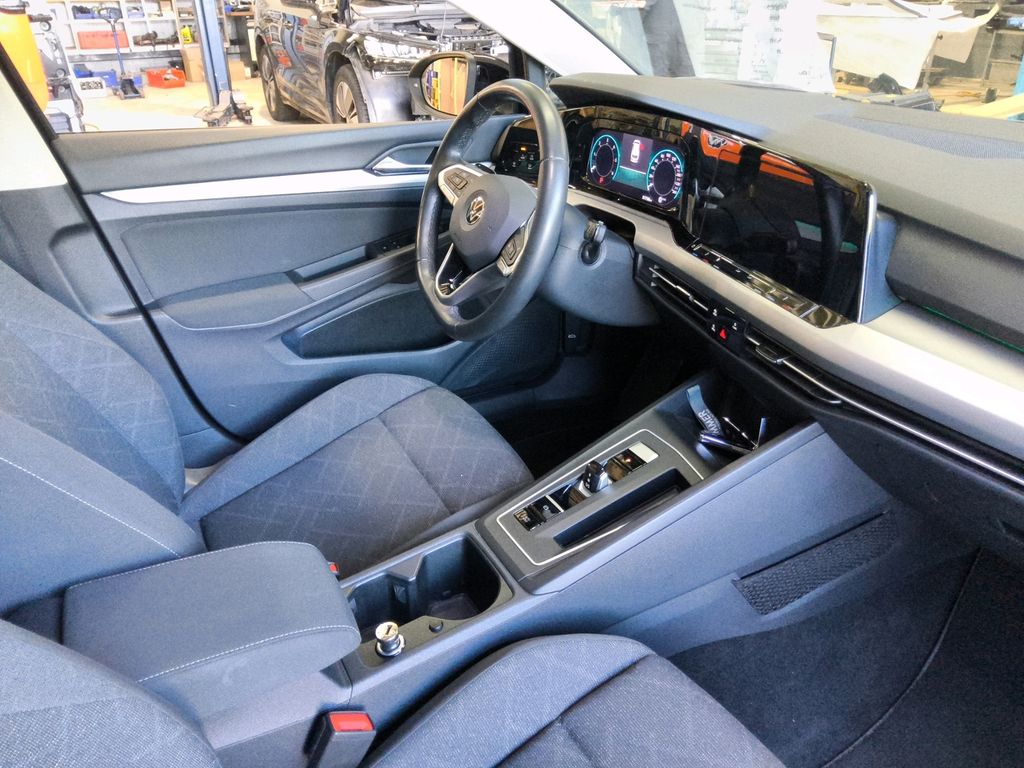 Volkswagen Golf 2022 г. Чёрный, пробег 57758 км