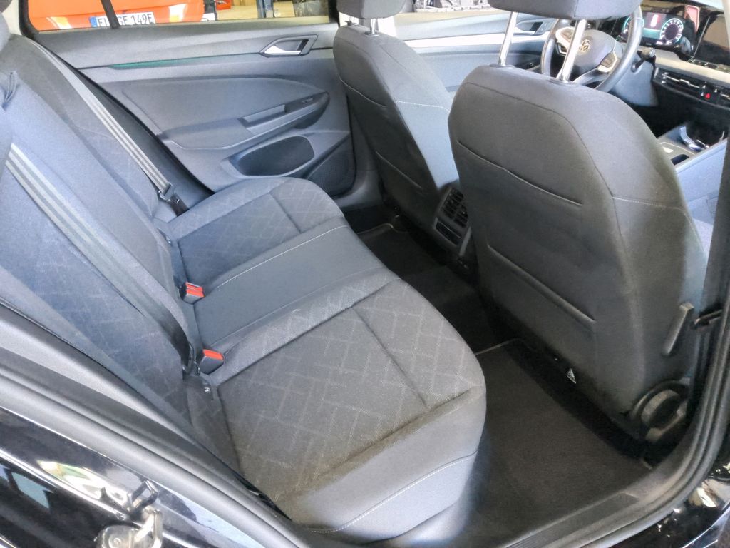 Volkswagen Golf 2022 г. Чёрный, пробег 57758 км
