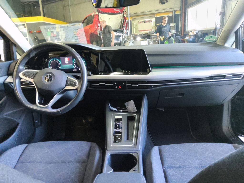 Volkswagen Golf 2022 г. Чёрный, пробег 57758 км