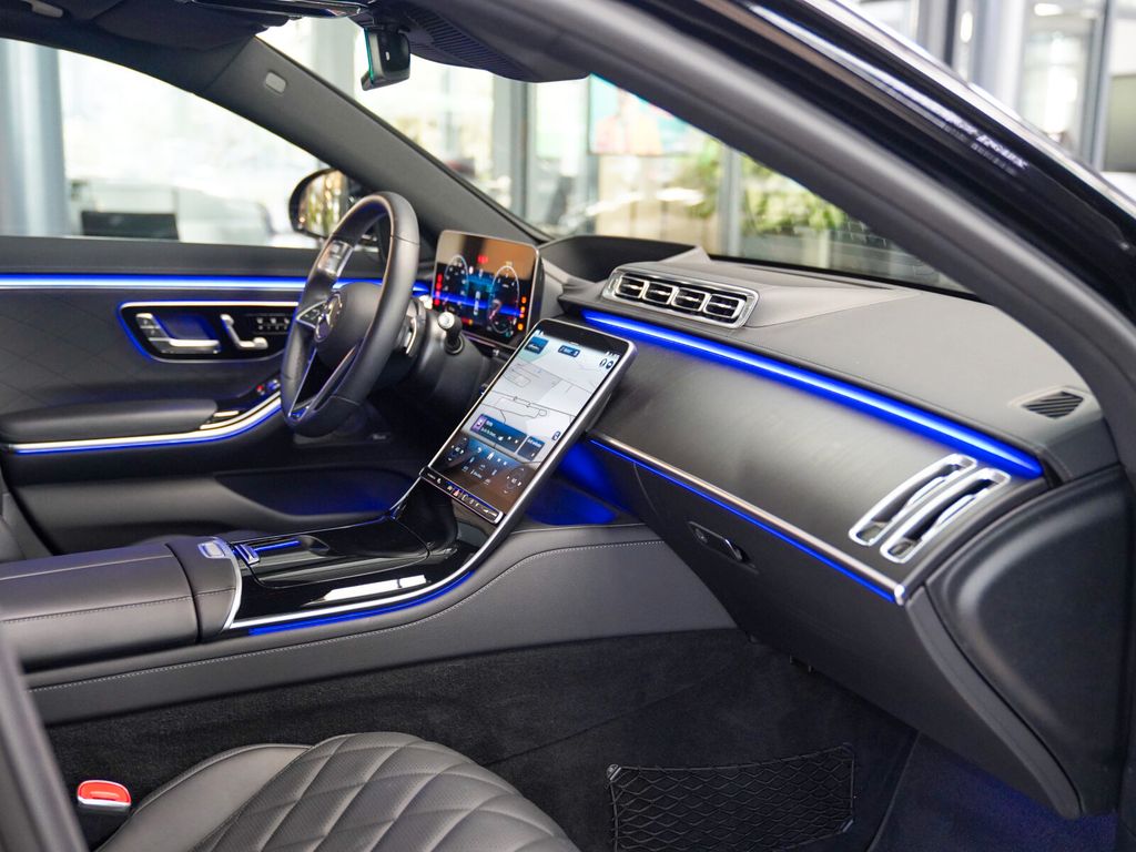Mercedes-Benz S 450 2025 г. Чёрный, пробег 28552 км