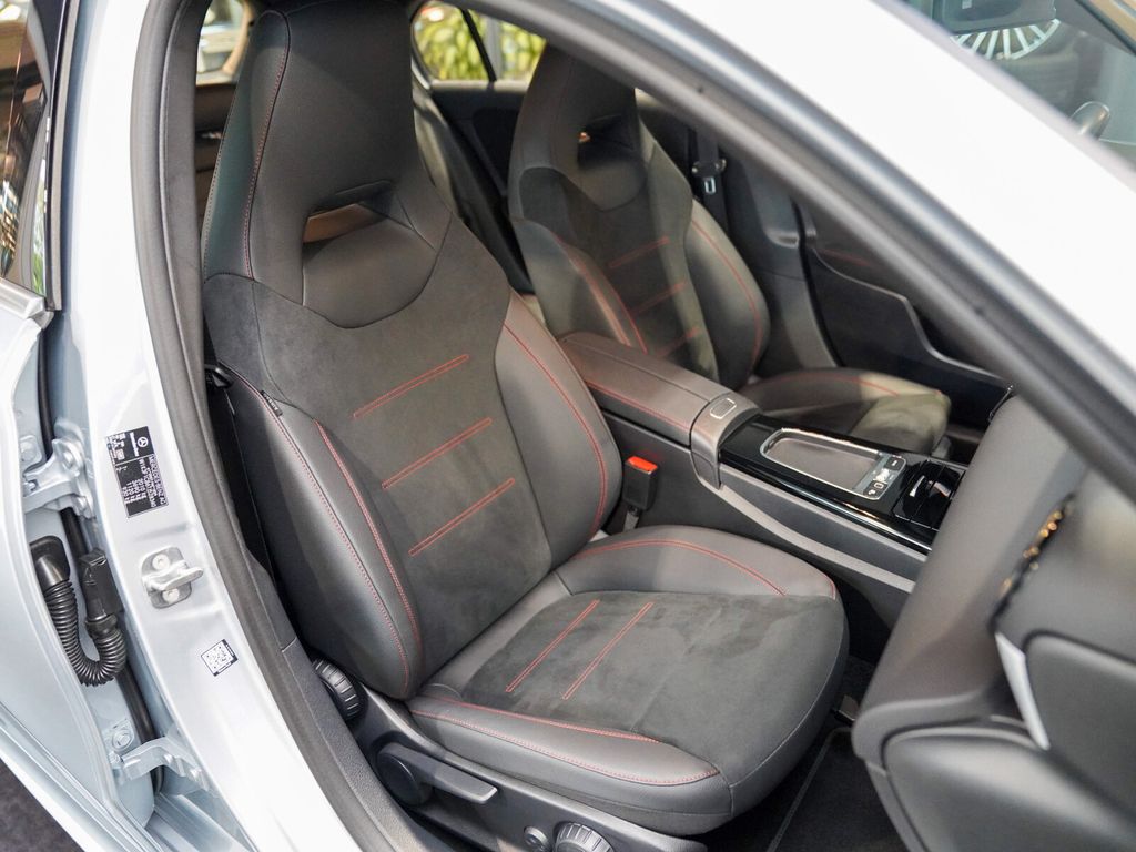 Mercedes-Benz A 200 2025 г. Серебристый, пробег 31090 км