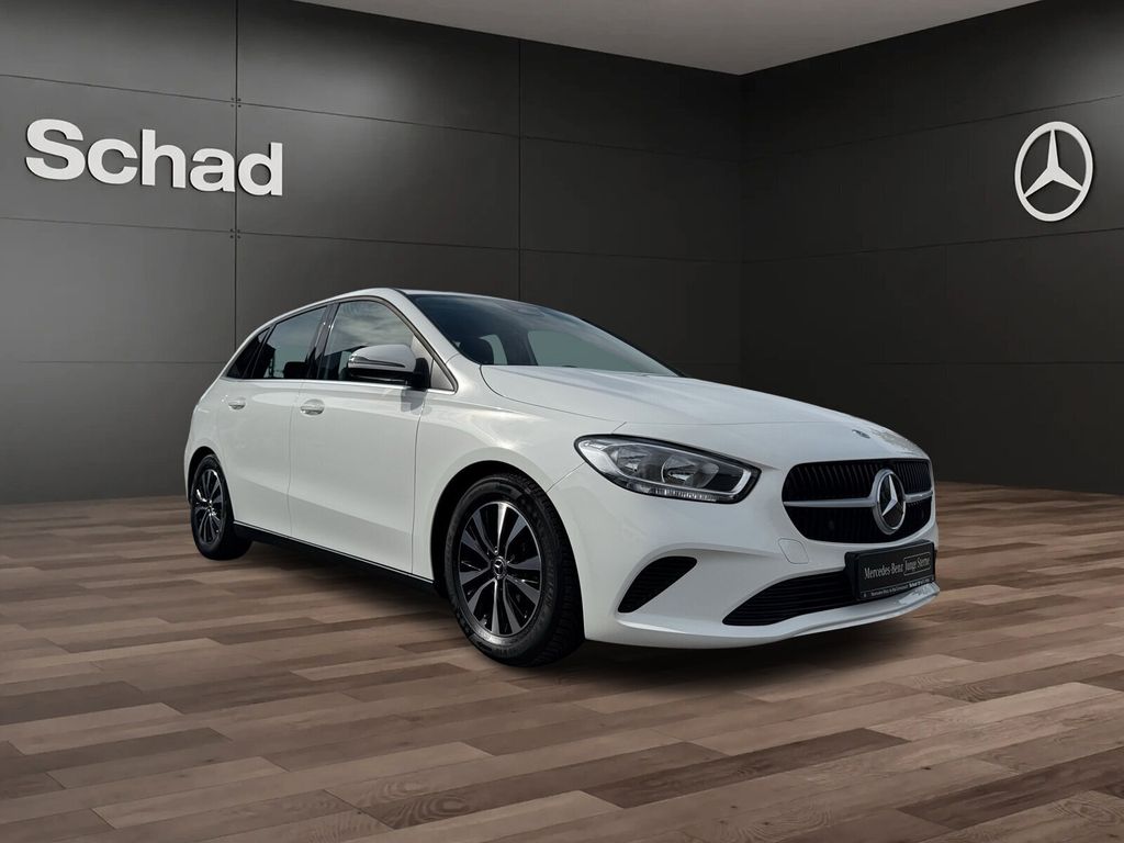 Mercedes-Benz B 180 2024 г. Белый, пробег 44417 км